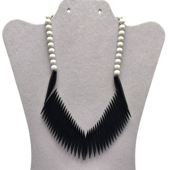 Vintage 1980s Black and White Geometric Spike Necklace Art Deco Style Piece - Picture 1 of 6